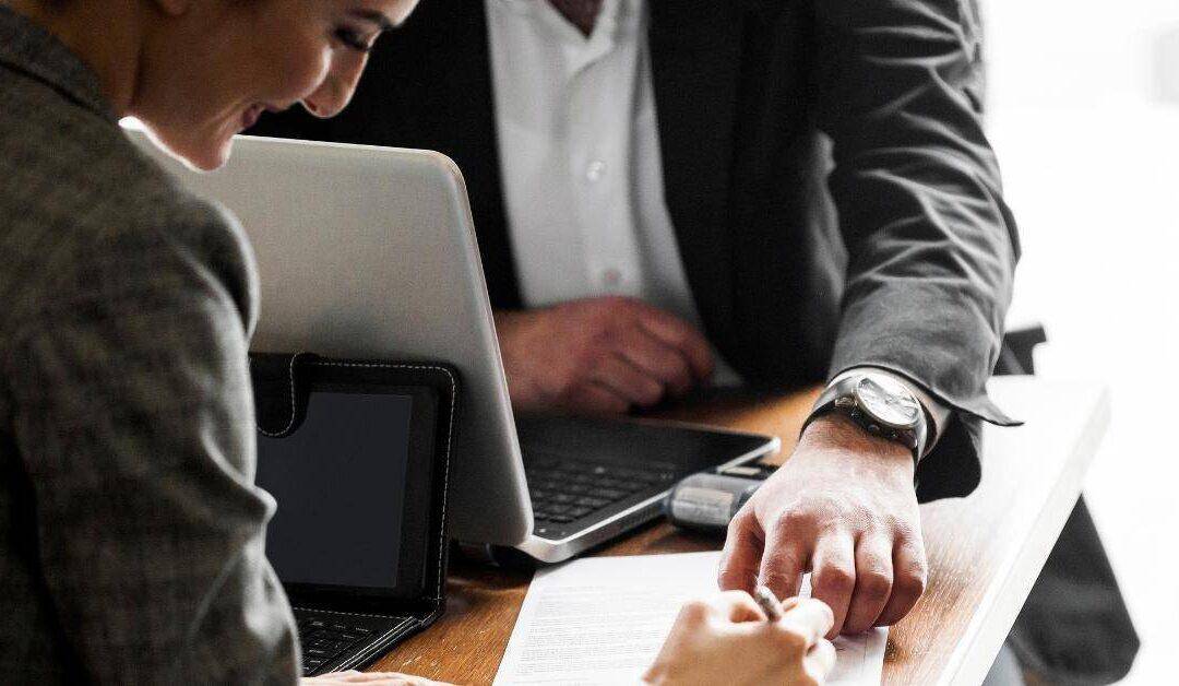 When to Use Unilateral Contracts in Your Business